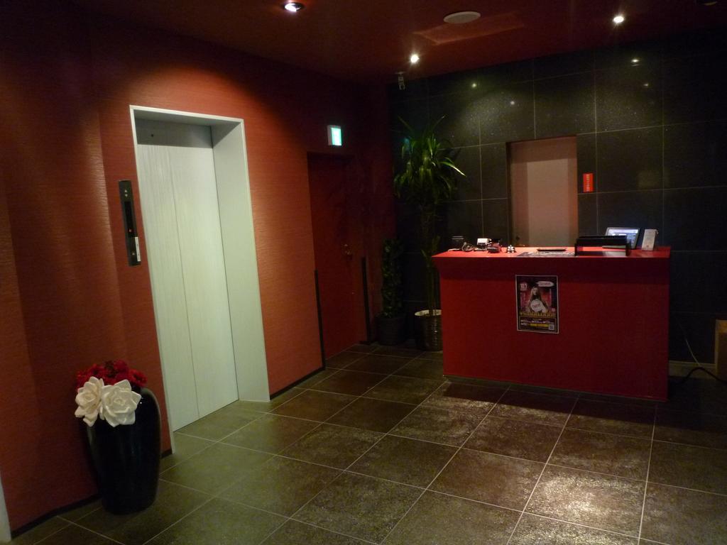 Hotel Beni East (Adults Only) Osaka Exterior photo